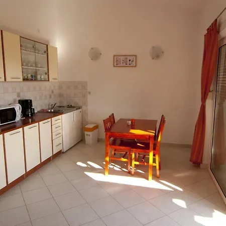 17855b Bibinje